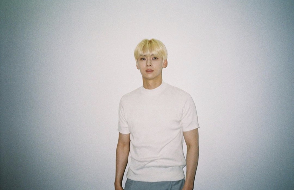/사진=황민현 인스타그램