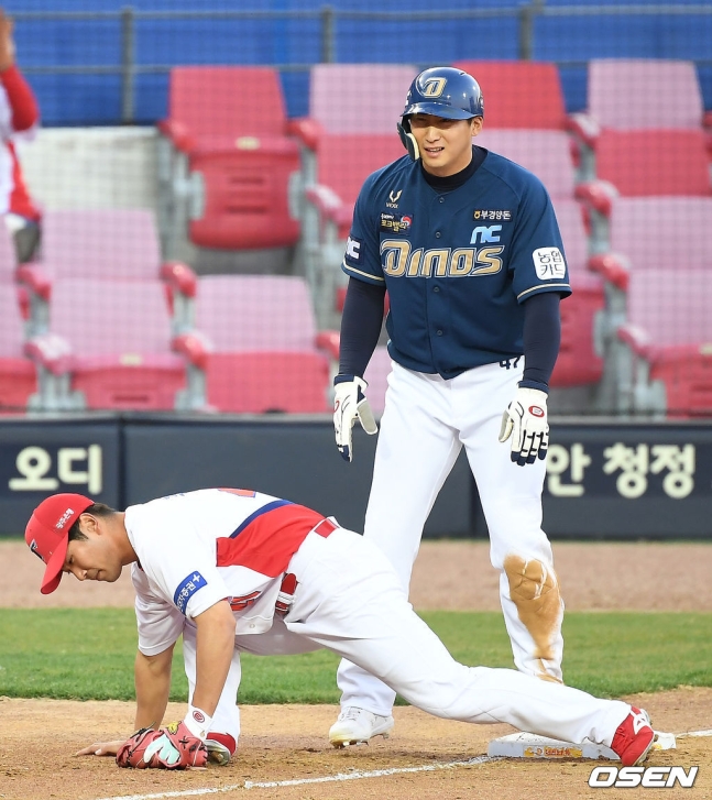 지난 4월 27일 광주 KIA전에서 폭투 때 3루에 슬라이딩으로 들어간 NC 다이노스 나성범.