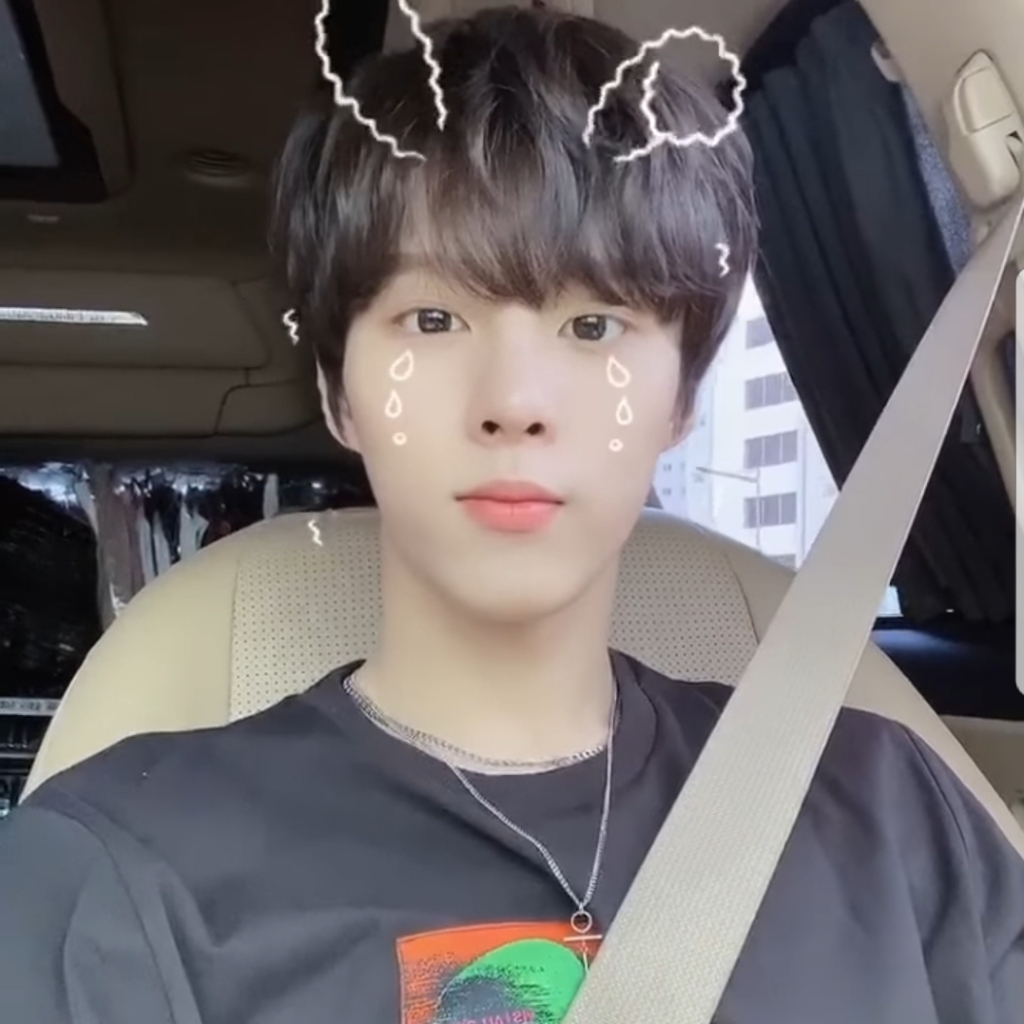 /사진=김우석 인스타그램
