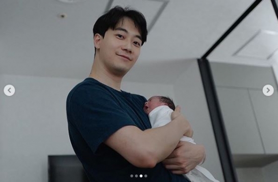 /사진=윤한 인스타그램