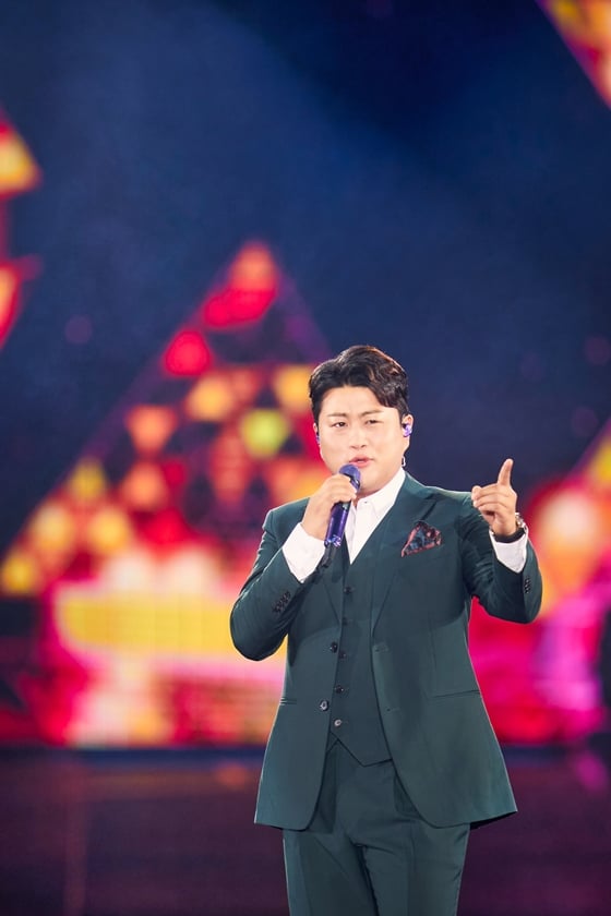 '미스터트롯'콘서트 김호중 무대/ 사진출처=TV조선 '미스터트롯'