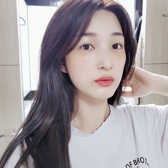 /사진=율희 인스타그램