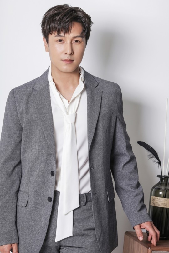 김동완