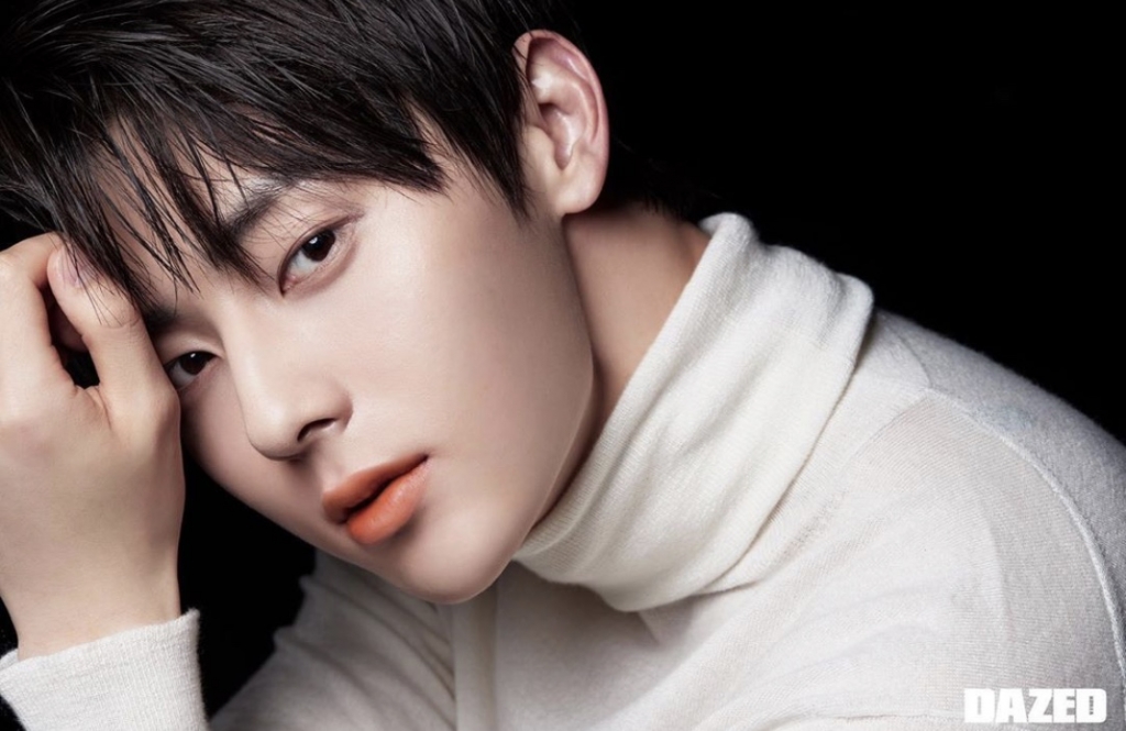 /사진=황민현 인스타그램