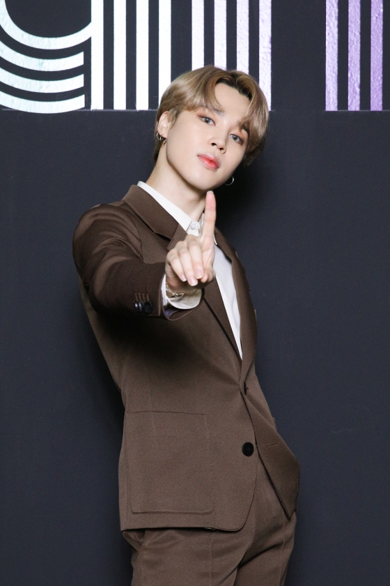 그룹 방탄소년단(BTS) 지민이 지난 2일 오전 생중계로 진행된 'Dynamite' 온라인 글로벌 미디어데이에서 포즈를 취하고 있다. /사진제공=빅히트엔터테인먼트