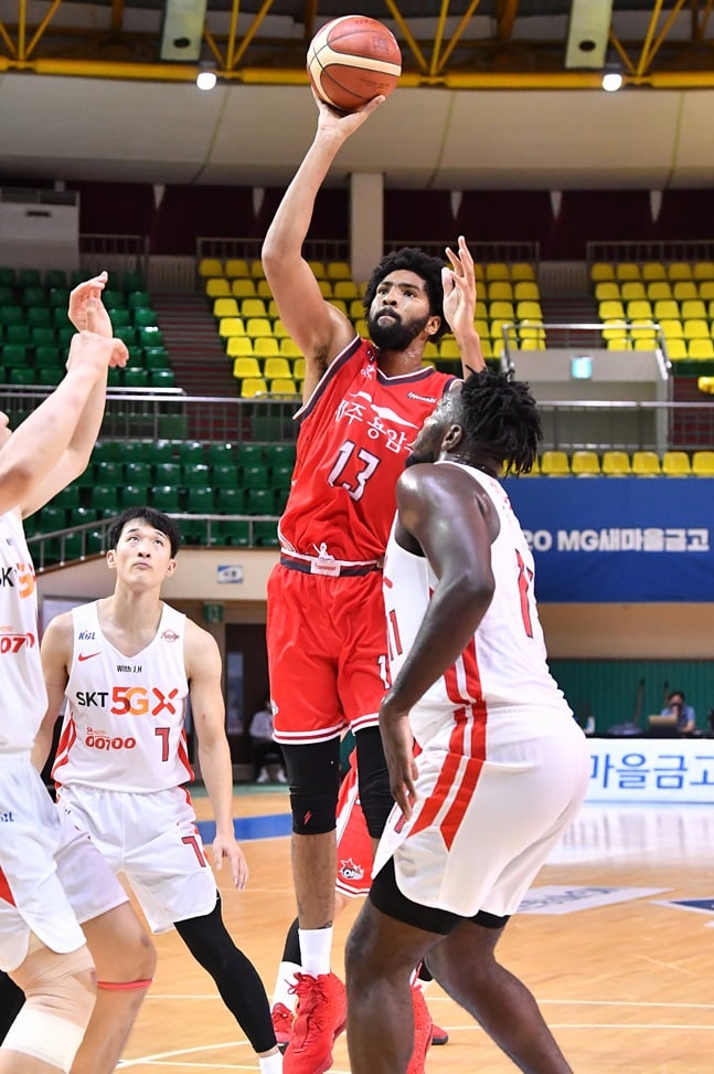 빼어난 활약으로 팀 우승을 이끈 디드릭 로슨. /사진=KBL 제공