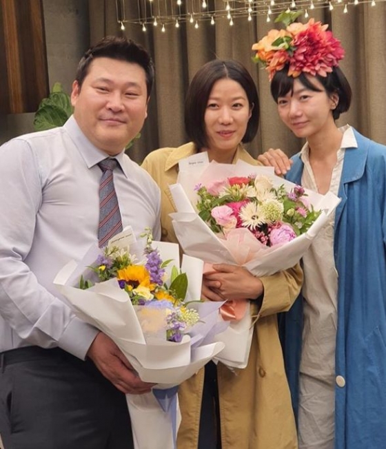 최무성 전혜진 배두나 / 사진출처=최무성 공식 SNS