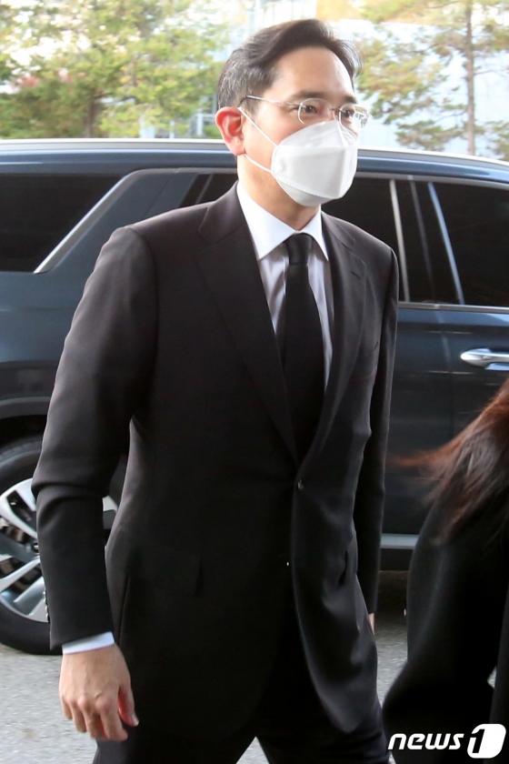 빈소에 도착한 이재용 삼성전자 부회장. /사진제공=뉴스1