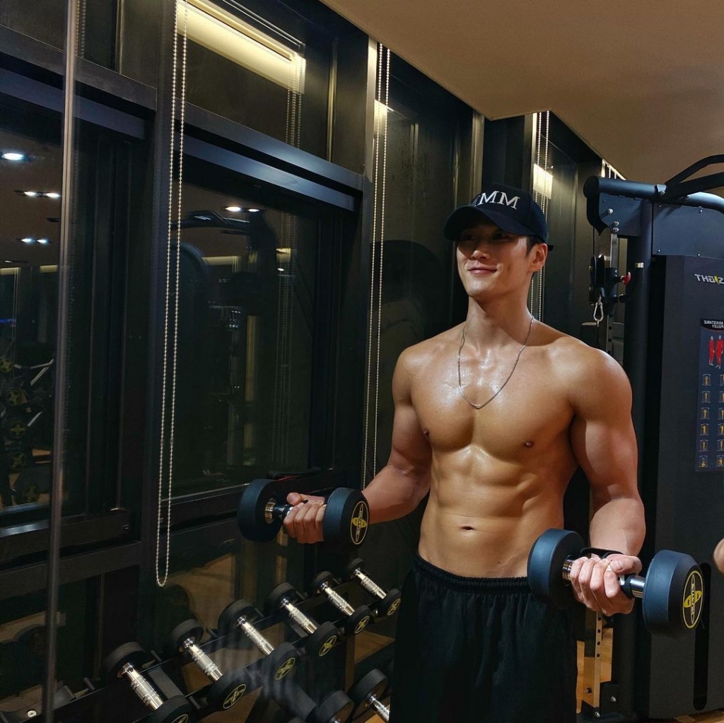 /사진=안보현 인스타그램