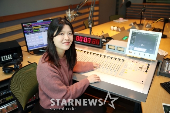 MBC 표준FM '김이나의 별이 빛나는 밤에' 홍희주PD / 사진=임성균 기자 tjdrbs23@