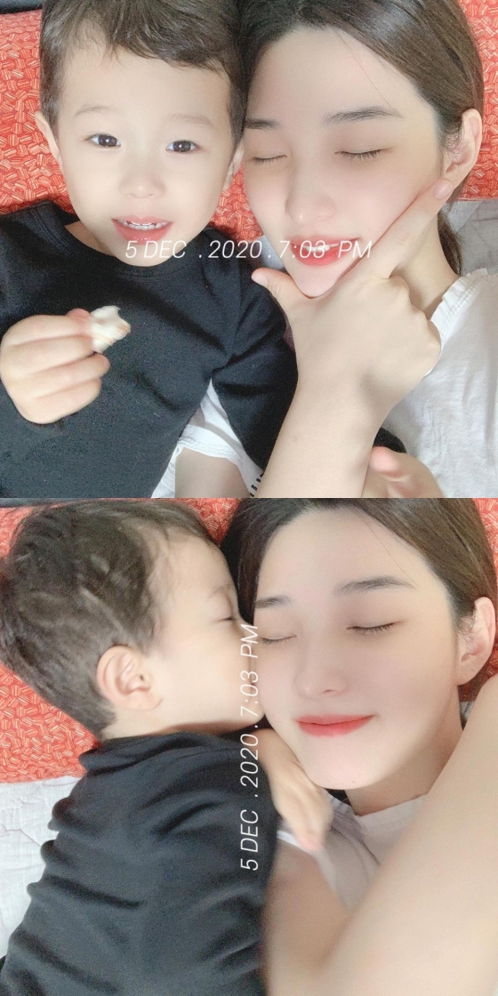 /사진=율희 인스타그램