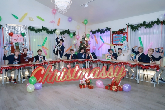 더보이즈(THE BOYZ) 스페셜 VLIVE '해피 크리스마시' /사진=크래커엔터테인먼트