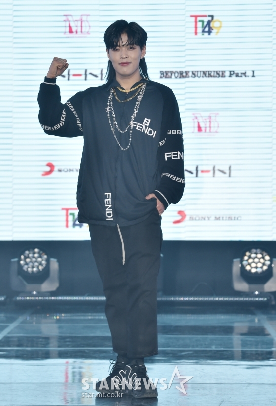 신인 보이그룹 T1419 노아가 11일 오전 온라인으로 진행된 데뷔 앨범 '비포 선라이즈 파트. 1'(BEFORE SUNRISE Part. 1) 쇼케이스에서 포즈를 취하고 있다. / 사진제공 = MLD엔터테인먼트