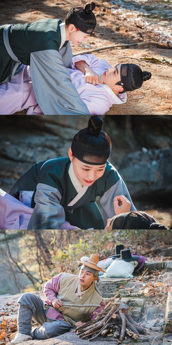 KBS 2TV 월화드라마 '암행어사: 조선비밀수사단'의 김명수, 권나라의 즐거운 모습과 이를 바라보는 이이경/사진제공=아이윌 미디어