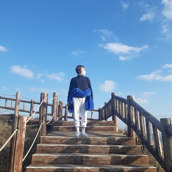 김현숙이 제주도에서 일상을 담은 모습을 공개했다./사진=김현숙 인스타그램