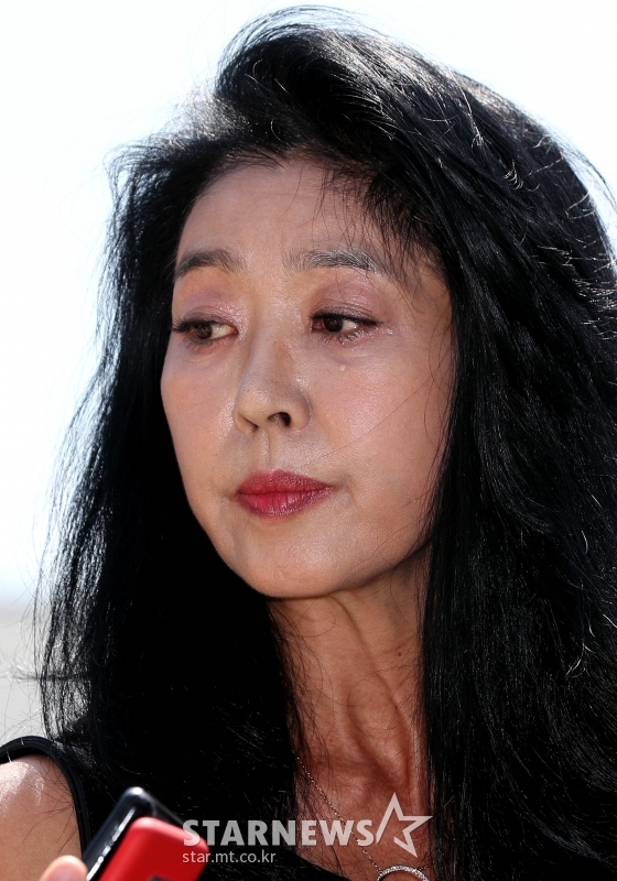 영화배우 김부선이 '정인이 사건'에 분노하는 글을 페이스북에 게재했다./사진=홍봉진 기자 honggga@