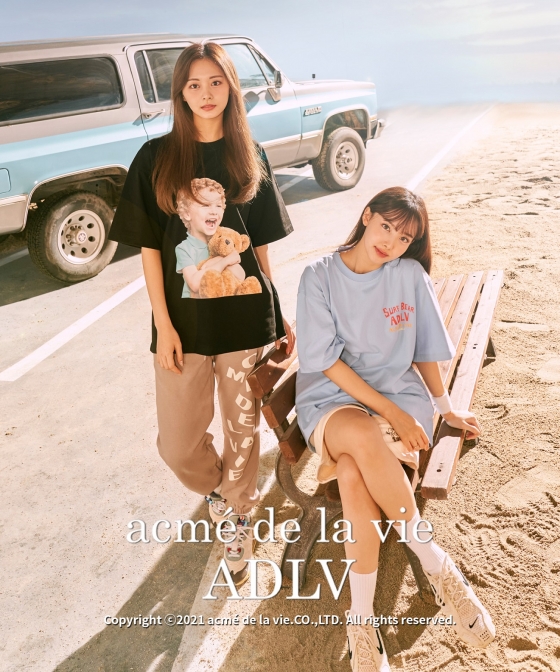 트와이스(TWICE) 쯔위(Tzuyu)와 나연(Nayeon) /사진제공=아크메드라비(ADLV)