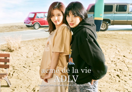 트와이스(TWICE) 사나(Sana)와 모모(Momo) /사진제공=아크메드라비(ADLV)