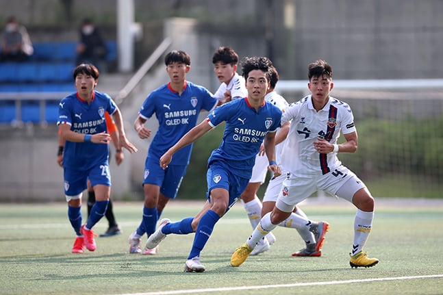 수원삼성 U-18팀 매탄고와 수원FC U-18팀의 K리그 주니어 맞대결 모습. /사진=한국프로축구연맹