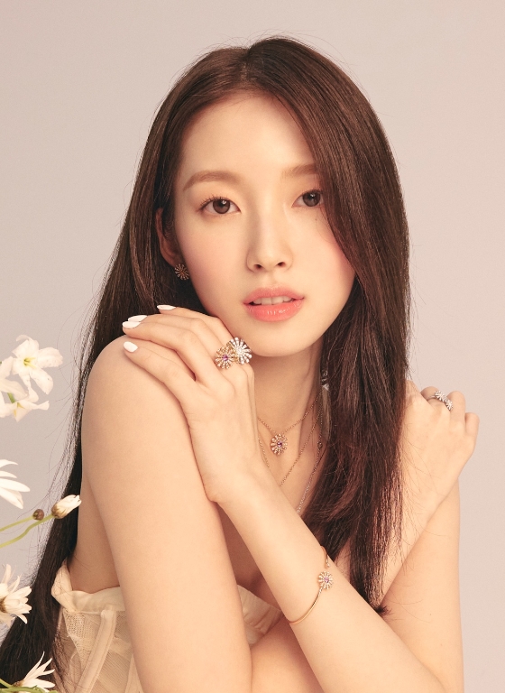 오마이걸 아린(OH MY GIRL ARIN) /사진=다미아니(DAMIANI)