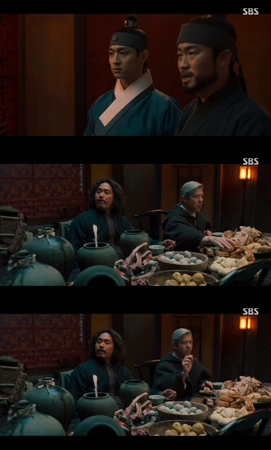 SBS 월화드라마 '조선구마사'에서 역사 왜곡 논란에 휩싸인 장면./사진=SBS 월화드라마 '조선구마사' 방송 화면 캡처