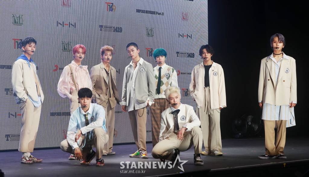 그룹 T1419(티일사일구)가 31일 오후 서울 마포구 신한카드 판스퀘어에서 진행된 싱글 2집 ‘BEFORE SUNRISE Part. 2'(비포 선라이즈 파트 2) 발매 쇼케이스에서 포즈를 취하고 있다. /사진=이동훈 기자 photoguy@