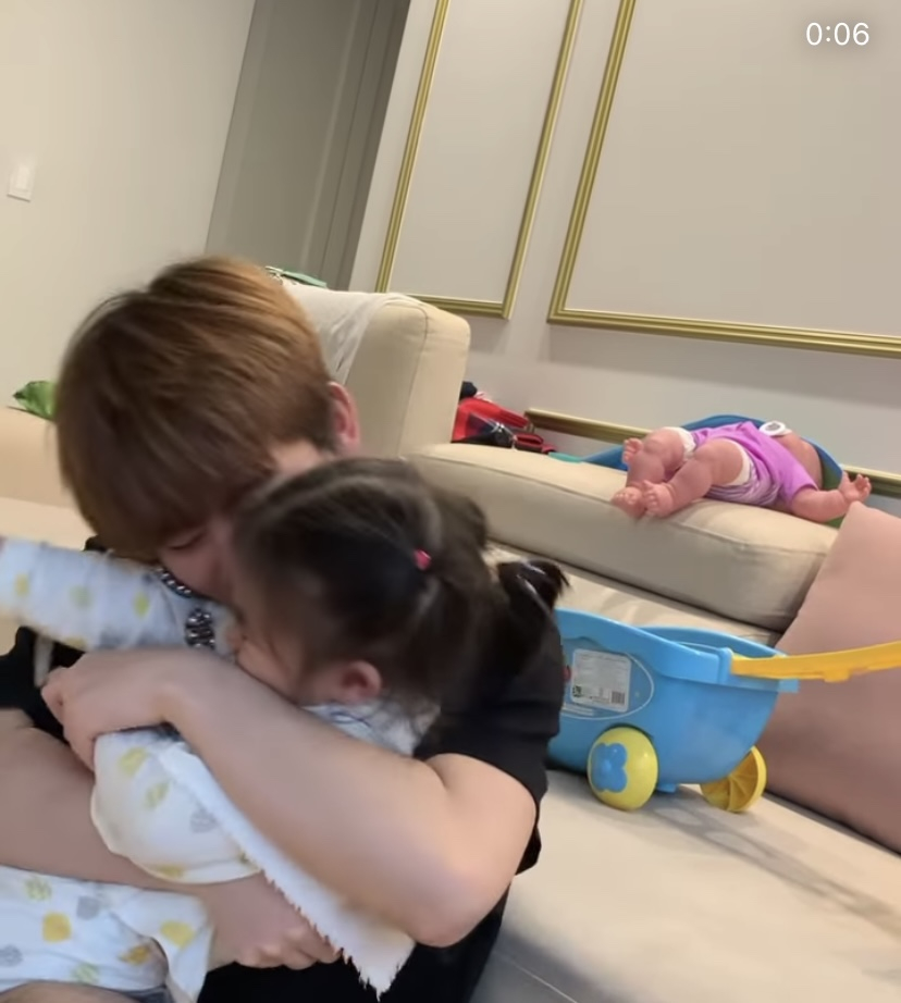 배우 함소원이 남편 진화, 딸 혜정과 함께 한 근황을 알렸다. /사진=함소원 인스타그램 캡처