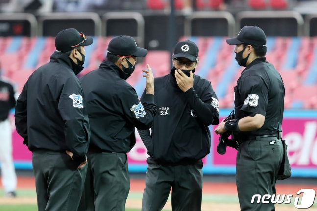 KBO 심판진(사진은 기사의 특정 내용과 관계 없음). /사진=뉴스1