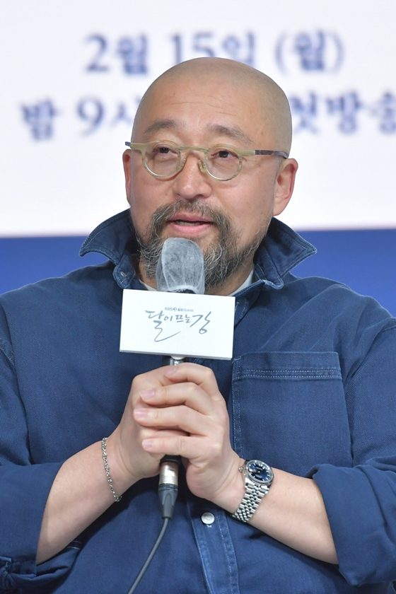KBS 2TV 월화드라마 '달이 뜨는 강'을 연출한 윤상호 감독/사진=KBS