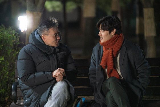 조진모 감독과 강하늘/'비와 당신의 이야기' 스틸