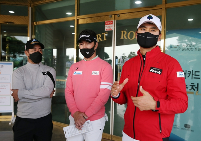 경기 후 인터뷰에 나선 박재범, 김형성, 박찬호(왼쪽부터)./사진=KPGA