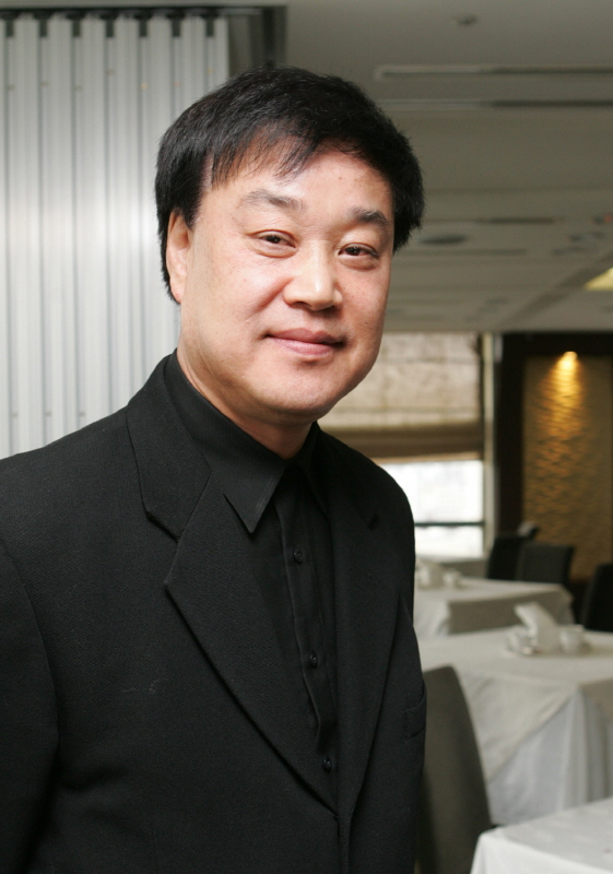 한국영화계 좌장이던 이춘연 씨네2000 대표가 11일 갑작스럽게 세상을 떠났다.
