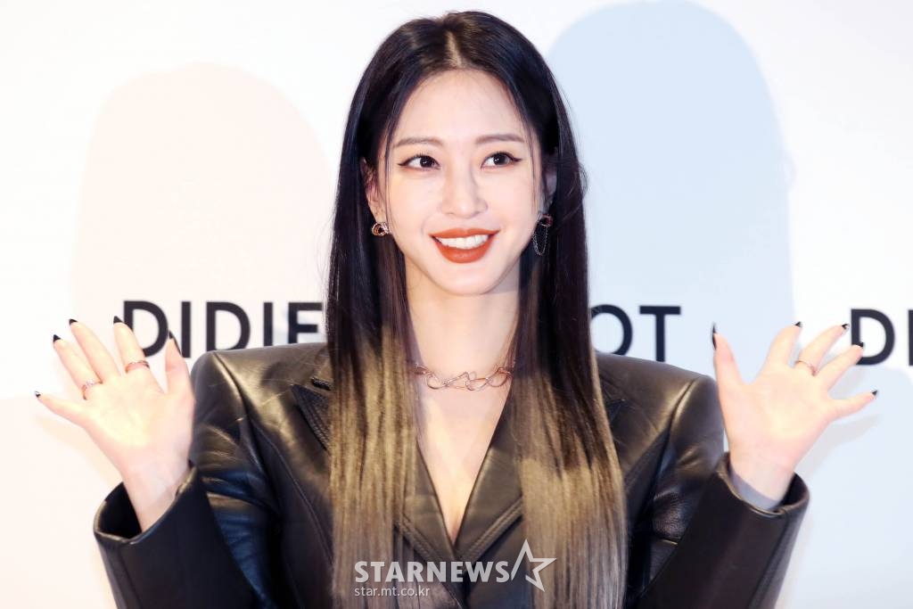 배우 한예슬이 24일 오전 서울 중구 레스케이프 호텔에서 열린 디디에 두보 X 레스케이프 컬래버레이션으로 선보이는 “꿈의 파리(Paris de rve) 팝업룸과 패키지 론칭 기념 포토월행사에 도착해 포즈를 취하고 있다. /사진=임성균 기자 tjdrbs23@