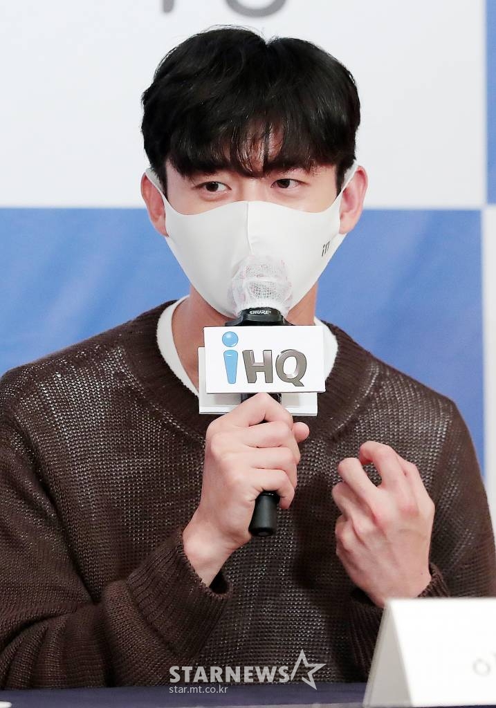 배우 이지훈이 20일 오후 서울 중구 롯데호텔에서 열린 IHQ 채널 개국 및 드라마 '욕망' 기자간담회에 참석해 인사말을 하고 있다. 이날 박종진 총괄사장은 종합 엔터테인먼트 채널 IHQ 개국을 알리 글로벌 OTT를 겨냥한 다수의 신규 오리지널 콘텐츠를 공개했다. 2021.05.20 /사진=김창현 기자 chmt@