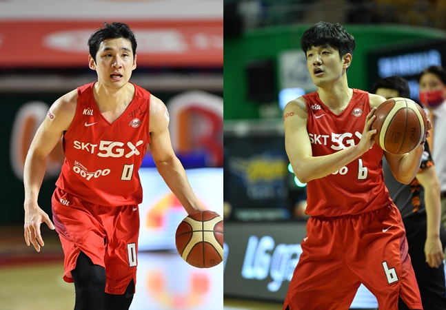 서울 SK와 FA 계약을 마친 양우섭(왼쪽)과 장문호. /사진=KBL 제공