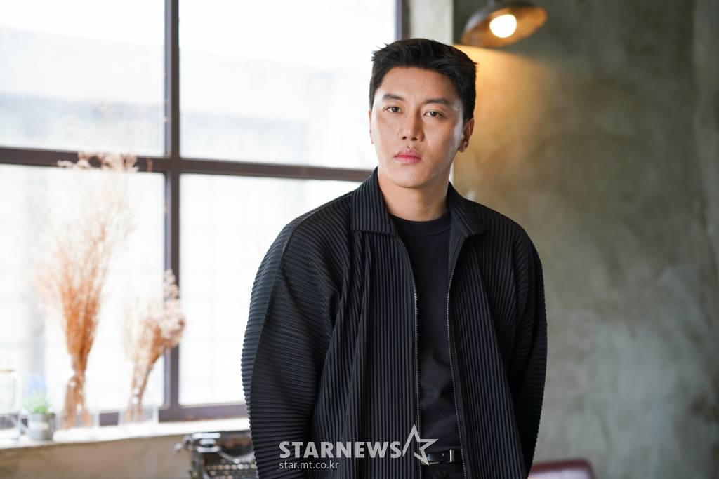 영화 '파이프라인'(감독 유하)의 배우 음문석이 26일 온라인으로 진행된 인터뷰를 위해 포즈를 취하고 있다. /사진제공=메가박스중앙(주)플러스엠, 리틀빅픽처스 2021.05.26 /사진=이동훈 기자 photoguy@