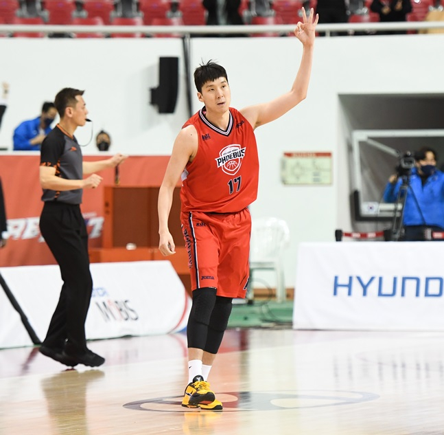 전주 KCC가 현대모비스에서 데려온 국가대표 슈터 전준범. /사진=KBL 제공