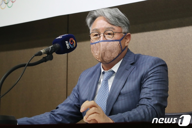도쿄올림픽 야구 대표팀 명단을 발표하는 김경문 감독./사진=뉴스1