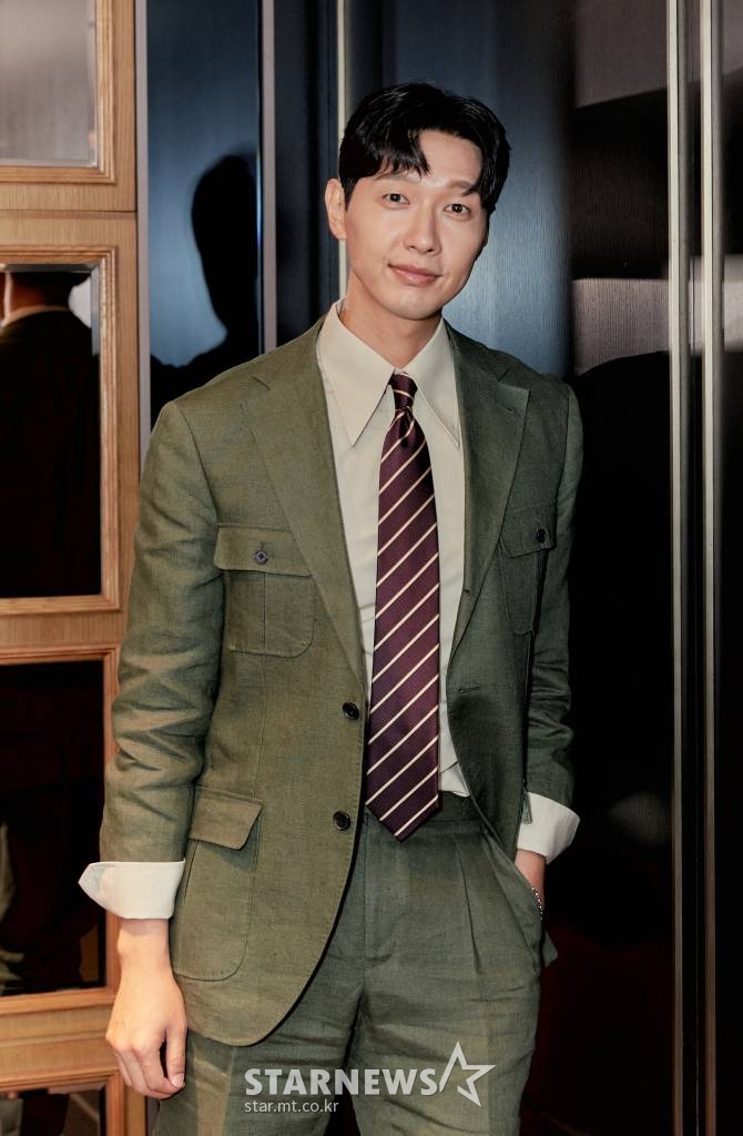 영화 '빛나는 순간'의 주연배우 지현우가 21일 오전 진행된 라운드 인터뷰를 위해 포즈를 취하고 있다. /사진제공=명필름 2021.06.21 /사진=이동훈 기자 photoguy@