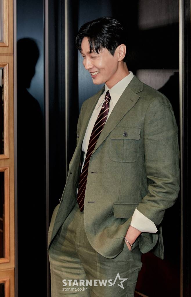 영화 '빛나는 순간'의 주연배우 지현우가 21일 오전 진행된 라운드 인터뷰를 위해 포즈를 취하고 있다. /사진제공=명필름 2021.06.21 /사진=이동훈 기자 photoguy@
