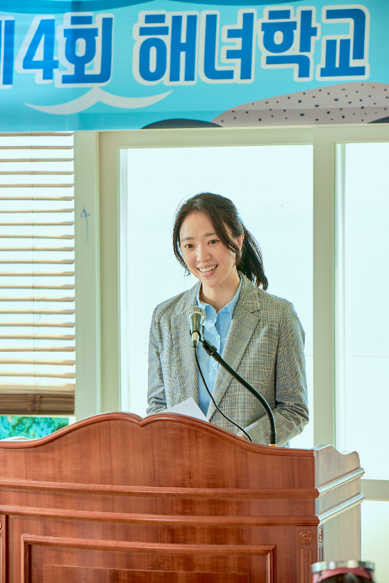 /사진=영화 '빛나는 순간' 전혜진 스틸