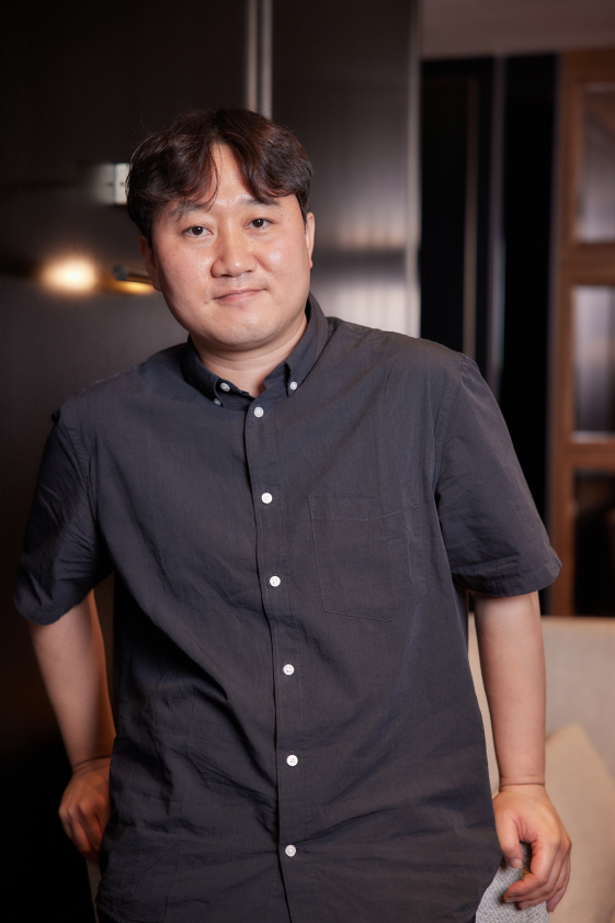 '방법: 재차의'를 연출한 김용완 감독. /사진제공=CJ ENM
