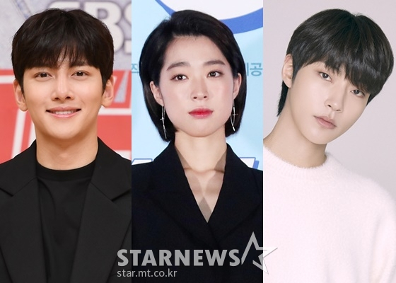지창욱이 코로나19에 확진된 가운데 같은 드라마에 출연 중인 최성은과 황인엽은 각각 음성 판정을 받았다.