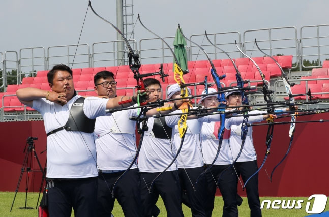 2020 도쿄올림픽 전관왕에 도전하는 양궁대표팀 오진혁(왼쪽부터), 김우진, 김제덕, 장민희, 강채영, 안산. /사진=뉴스1