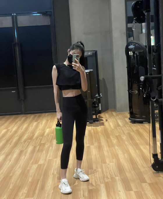 /사진=손나은 인스타그램