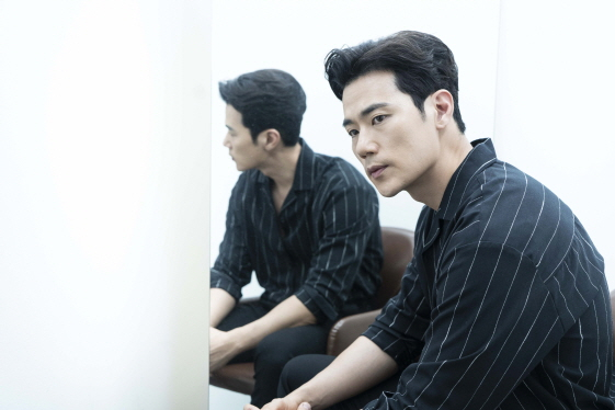 '귀문'으로 돌아온 김강우/사진제공=CGV