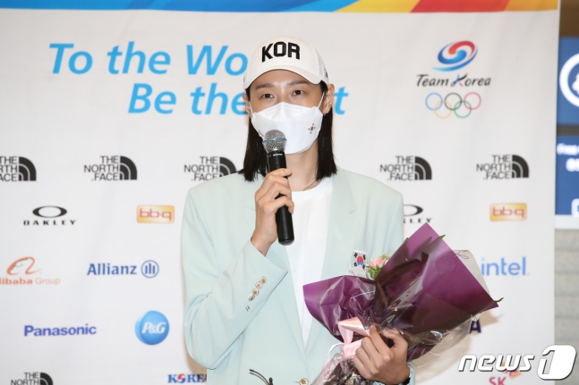 귀국 인터뷰에 나선 김연경./사진=뉴스1
