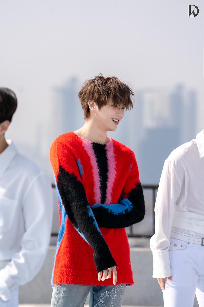강다니엘(KANG DANIEL)