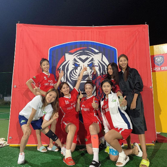 전미라(사진 맨 오른쪽)와 SBS '골 때리는 그녀들'의 FC 국대 패밀리 멤버들./사진=전미라 인스타그램
