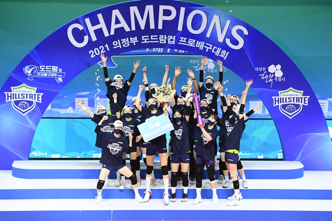 현대건설 선수들이 우승 세리머니를 하고 있다./사진=KOVO